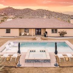 Flora by AvantStay Modern Private Desert Oasis on Large Grounds w Pool Bocce Ball