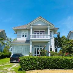 Sealink Beach Villa PE48- PE69