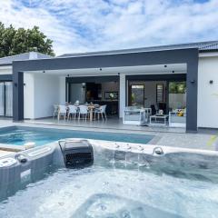 Villa CANELLE FWI 4 Étoiles piscine jacuzzi beach surf