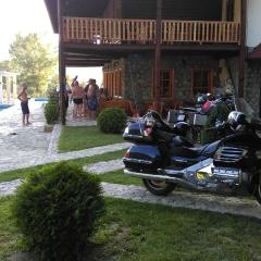 Etno Selo VRELO & CAMPING