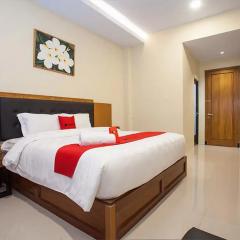 RedDoorz Premium @ Jalan Cengkeh Malang