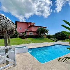 Relaxing family Beach House with Pool