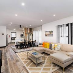 Sand & Sun Retreat,2 Living Rooms, Kids Play Area