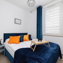 Cracow Royal Blue Apartment Avia Estate by Renters