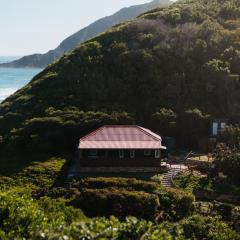 Milkwood Cottage - Seaview Serenity