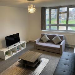 Spacious 2 bed Dulwich flat green views