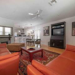 Nawlins vibe with rooftop verandah near Riverwalk and downtown