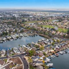 Lakefront Gem: Private Dock