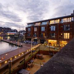 The Boathouse Apartment by Cliftonvalley Apartments