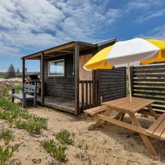 Karo Hut B - Ninety Mile Beachfront Cabin