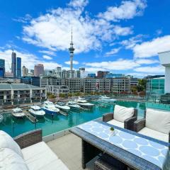 Waterfront Apartment with Sky tower & Harbour View