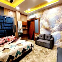 Premium Homestay Near Banke Bihari Ji with Power Backup - Free WiFi - Washing Machine etc