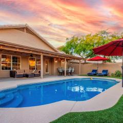 Luxe Phoenix Getaway (heated pool, mountain view)