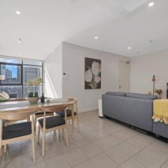 Entire home with parking in Parramatta