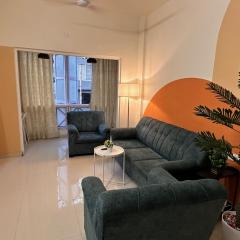 Autumn: 1Bhk with Bathtub at Koregaon Park