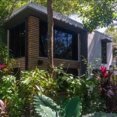 Condo VNV walking distance to the beach