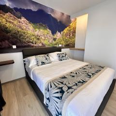 Ononui Lodge Airport, Ocean-View, Private Bathroom and Balcony, Free WiFi and Parking, On-Site Car Rental