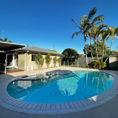 Tranquil Scape-Villa with Pool by Gold Coast Premium