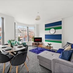 Large Stylish Duplex in Central Leicester - Sleeps 8