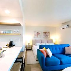 S&N Lux Suite-Free Parking-King Bed-Kitchen-WiFi