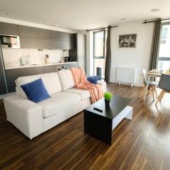 Modern 2 Bed Flat in East London