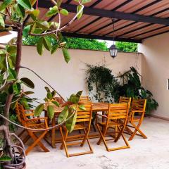 Il Patio - Villa indipendente con ampio cortile e giardino interno