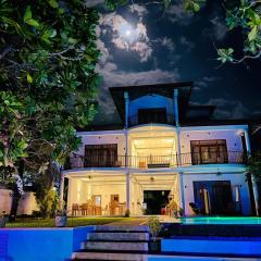 Villa Riverside