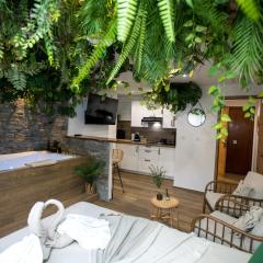 Jungle room Cannes