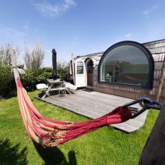 Tiny House De Boet, in Natuurgebied en vlakbij het Strand