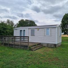 Mobil-home confortable avec terrasse privative près de l'étang de Parroy - loisirs et nature à proximité - FR-1-584-314