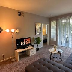Furnished Apartment Walk to 3rd St Pier & Beach