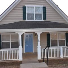 Home In Greenville 4 bedrooms, 4 beds, 2 baths