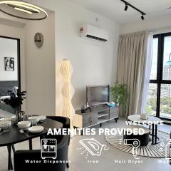 Georgetown Modern Stylish Urban 3BR, InfinityPool with Seaview, 3 Queen bed