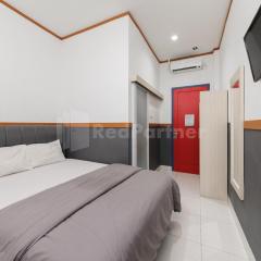 Ian Hotel Jaksa Mitra RedDoorz