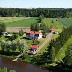 Holiday Home Mustijoenranta by Interhome