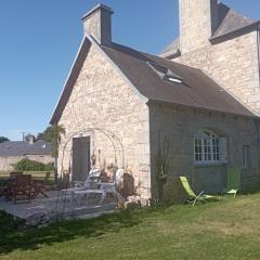 Cottage chaleureux à 25 mn de la côte de granit rose