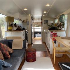 BUS - Tiny home - 1980s classic with off grid elegance