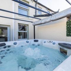 The bay cottage hot tub