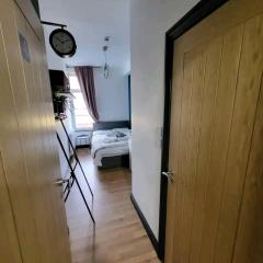 Double room with Bathroom and kitchenette