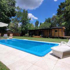 Naturaleza y Comodidad: Cabaña en Barrio Cerrado