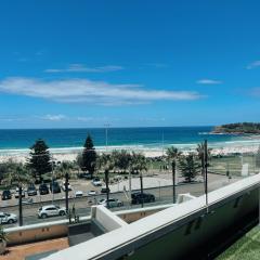 Bondi Beach Waves 2 Beachfront Apartment