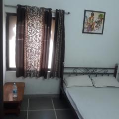 Gaj niwas hotel and restaurant,udaipur,rajasthan