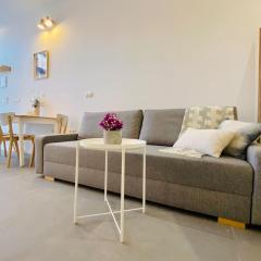 Cabanyal Apartment C - Beachside Charm & Design