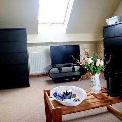 Ensuite spare room in family home Dudley