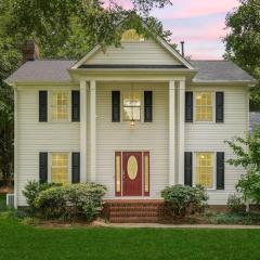 Beautiful Home Walking Distance to Elon University