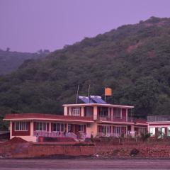 SEA LUXE Beach Resort
