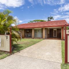 Comfortable lowset family home only minutes from the water! Tarooki St, Bellara