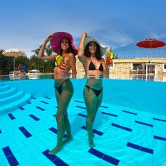 Colostrai Hotel Club