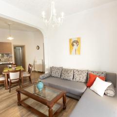 Spacious Apartment in Old Town - private parking