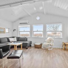 Stunning Home In Humble With Wifi